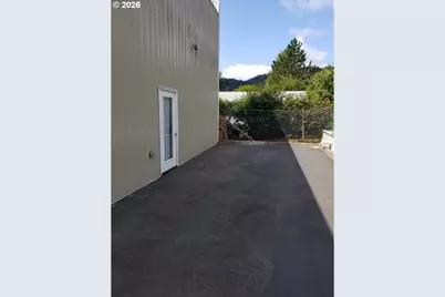 3782 Hooker Rd, Roseburg, OR 97470 - Photo 5