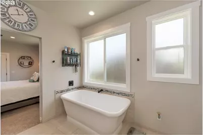 1062 Southridge Way, Roseburg, OR 97470 - Photo 17