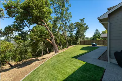 1062 Southridge Way, Roseburg, OR 97470 - Photo 31