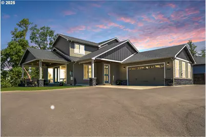 1062 Southridge Way, Roseburg, OR 97470 - Photo 3