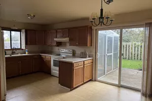 870 SW 12th St, Bandon, OR 97411 - Photo 5