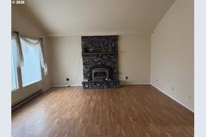 870 SW 12th St, Bandon, OR 97411 - Photo 3