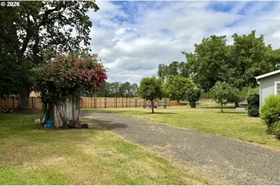 269 NW Woods Ln, Dallas, OR 97338 - Photo 33
