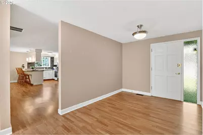 640 Stonehill Dr, Gladstone, OR 97027 - Photo 5