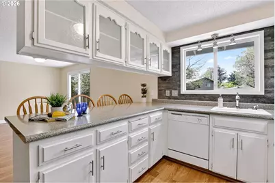 640 Stonehill Dr, Gladstone, OR 97027 - Photo 15