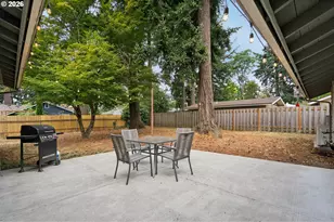 609 SE 137th Ave, Portland, OR 97233 - Photo 27