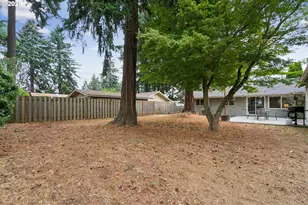 609 SE 137th Ave, Portland, OR 97233 - Photo 31