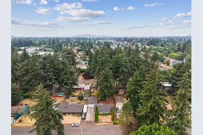 609 SE 137th Ave, Portland, OR 97233 - Photo 37