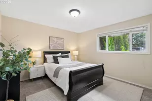 609 SE 137th Ave, Portland, OR 97233 - Photo 15