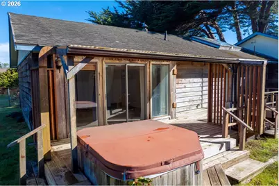 1260 Jackson Ave SW, Bandon, OR 97411 - Photo 45