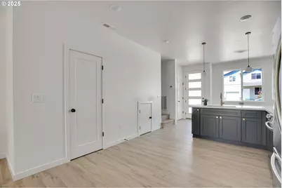 14846 NE Couch St #8, Portland, OR 97230 - Photo 7