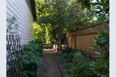 3483 Avalon Dr #233, Hood River, OR 97031 - Photo 25