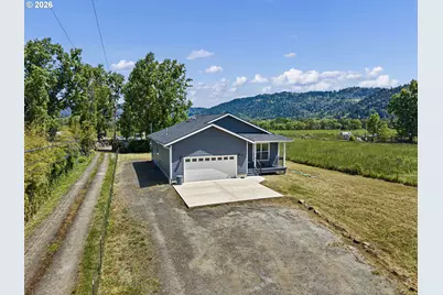 955 Oak Hill Rd, Roseburg, OR 97471 - Photo 3