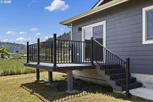 955 Oak Hill Rd, Roseburg, OR 97471 - Photo 35