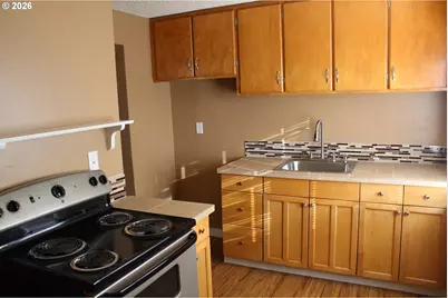 2906 E 12th St, Vancouver, WA 98661 - Photo 7