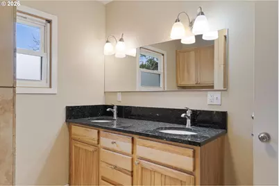 6211 SE Clatsop St, Portland, OR 97206 - Photo 13