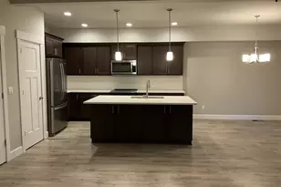 1048 NE Regan Hill Loop, Estacada, OR 97023 - Photo 7