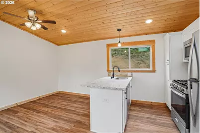 1836 Hazel Dell Rd, Castle Rock, WA 98611 - Photo 7