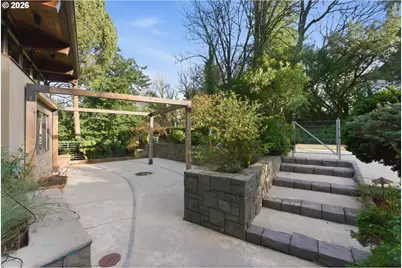 4183 SW Greenleaf Dr, Portland, OR 97221 - Photo 9