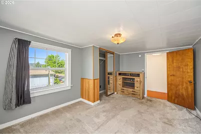 204 19th St, Springfield, OR 97477 - Photo 21