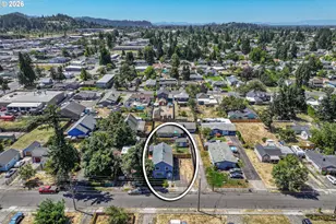 204 19th St, Springfield, OR 97477 - Photo 39