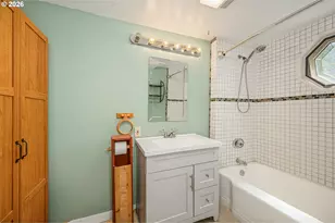 204 19th St, Springfield, OR 97477 - Photo 17
