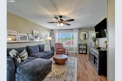 645 NW 5th Ave, Canby, OR 97013 - Photo 5