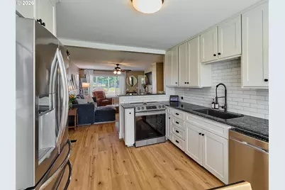 645 NW 5th Ave, Canby, OR 97013 - Photo 11