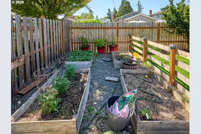 645 NW 5th Ave, Canby, OR 97013 - Photo 37