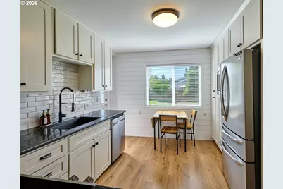 645 NW 5th Ave, Canby, OR 97013 - Photo 9