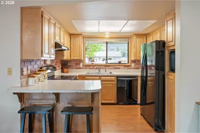 6952 C St, Springfield, OR 97478 - Photo 13