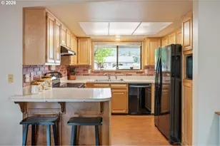 6952 C St, Springfield, OR 97478 - Photo 13