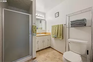 6952 C St, Springfield, OR 97478 - Photo 21