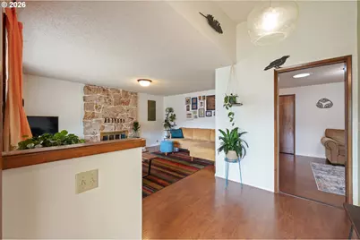 6952 C St, Springfield, OR 97478 - Photo 7