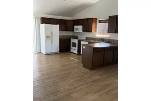 371 Bridgeport Avenue, Umatilla, OR 97882 - Photo 3