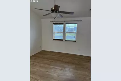 371 Bridgeport Ave, Umatilla, OR 97882 - Photo 5