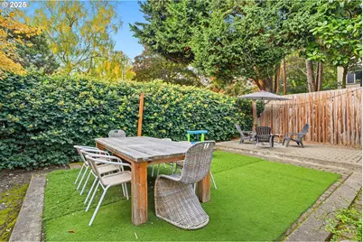 16 S Boundary St, Portland, OR 97239 - Photo 23