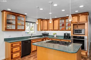 2937 Stark St, Eugene, OR 97404 - Photo 9