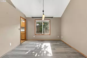 2855 SW Faith Ct, Troutdale, OR 97060 - Photo 9