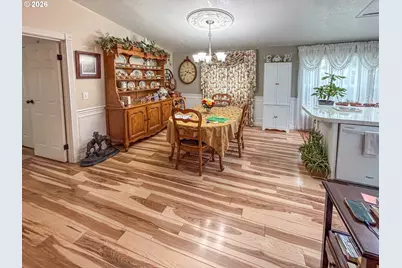 125 Rose Ave, Myrtle Creek, OR 97457 - Photo 11