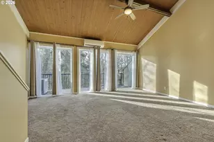 4 Touchstone Dr, Lake Oswego, OR 97035 - Photo 13