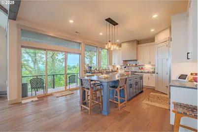 2012 NW Sierra Ln, Camas, WA 98607 - Photo 3