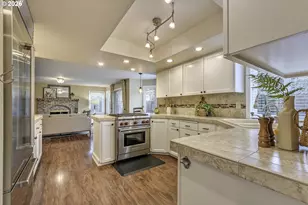 10680 SW Kiowa Ct, Tualatin, OR 97062 - Photo 11