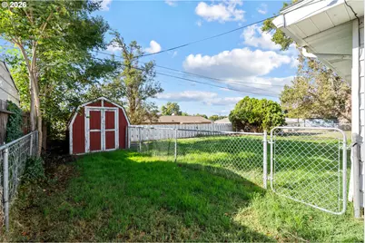 799 W Tamarack Ave, Hermiston, OR 97838 - Photo 23
