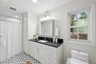 7330 SW Dogwood Pl, Portland, OR 97225 - Photo 39