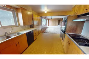 16005 Carson Ln, Brookings, OR 97415 - Photo 11