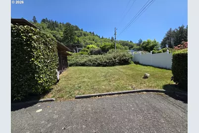 16005 Carson Ln, Brookings, OR 97415 - Photo 3