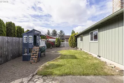 1020 45th Ave NE, Salem, OR 97301 - Photo 7
