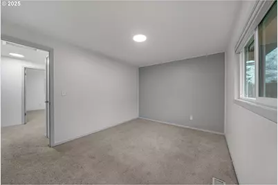 654 NW Bryant Ct, Dallas, OR 97338 - Photo 17