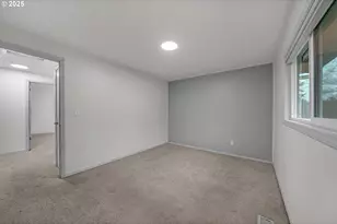 654 NW Bryant Ct, Dallas, OR 97338 - Photo 17